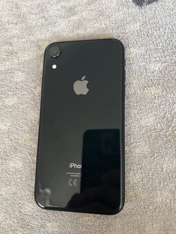 Apple iPhone XR 64 GB - 6