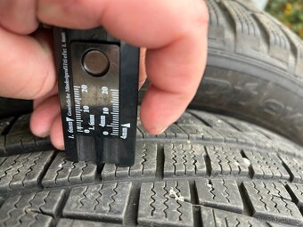 Hankook Winter iCept Evo 2 SUV 225/60/18 104H - 6