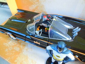 Classic TV Series Batmobile and Batman - 1:24 JADA - 6