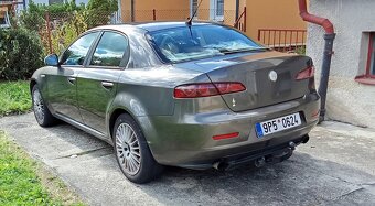 Alfa 159 Náhradní díly auto prodám v celku - 6