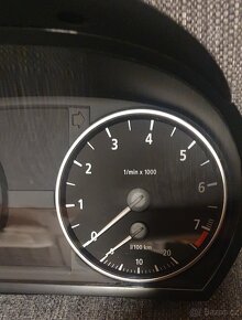 Budíky(počítadlo) BMW E90 330I - 6