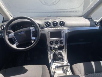 Ford Galaxy 2.0 TDCi , 85 kW nafta, 2010 - 6