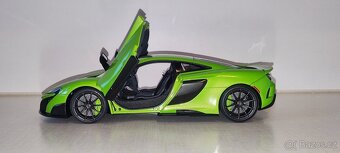 McLaren 675LT Autoart - 6