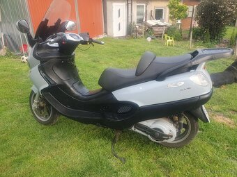 Piaggio x9 - 6