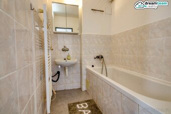 Prosluněný byt 2+1, 56 m2 v cihlovém domě, Rožnov p. R. - 6