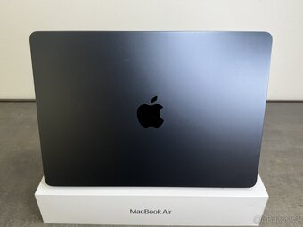 MacBook Air 13'' 2022 / M2 / 8GB / 256GB SSD / Midnight - - 6