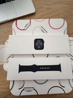 Hodinky Apple Watch SE, Generace 2 - 6