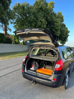 Renault Grand Scenic 1.9 dci 96 kW rv 11/2008, 7. míst - 6