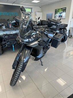 Motocykl CFMOTO 800MT-X se speciální výbavou - 6