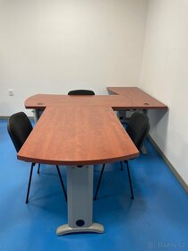 Kancelářský stůl na míru - 6