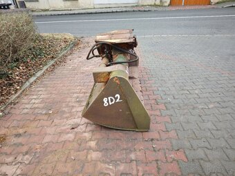 Lžíce svahová hydraulická bez upínání, 8D2 - 6
