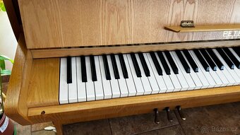 pianino Petrof - 6