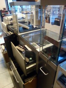 Multifunkční vitríny Parker a Waterman (celkem 3 kusy) - 6