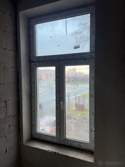 Plastová okna – trojskla i dvojskla, velmi dobrý staV - 6