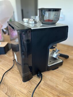 Spickovy pakovy kavovar s mlynkem Krups Precision+ XP804T10 - 6