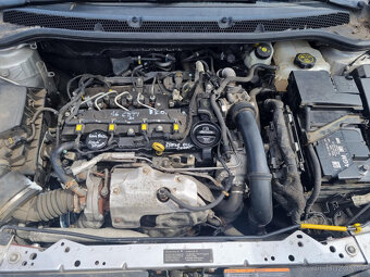 Opel Astra J 1.6 CDTI ( B16DTL ) 81kW r.2016 stříbrná Z176 n - 6