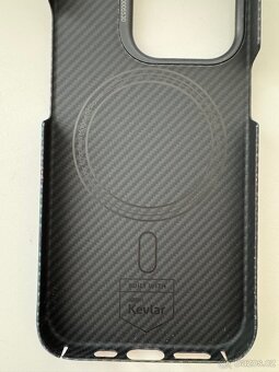 iPhone 15 pro Benks kryt z kevlaru - 6