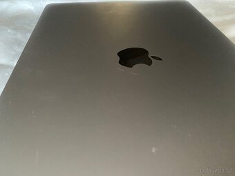 MacBook Pro 13" 2019, i5 2,4GHz, 512GB 16GB RAM - 6