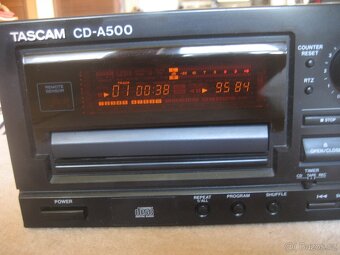 Prodám TASCAM CD-A500 - 6
