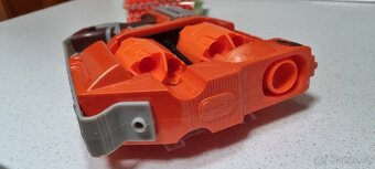 NERF ZOMBIESTRIKE FLIPFURY - 6