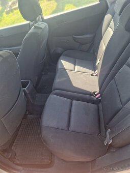 Hyundai i30 1.6 CRDi - 2009, ČR - 6