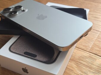 iPhone 15 Pro Max, pěkný stav - 6