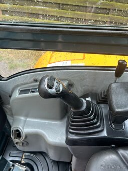 Hyundai 25-9Zak Minibagr 2.8T + 3x lžíce - 6