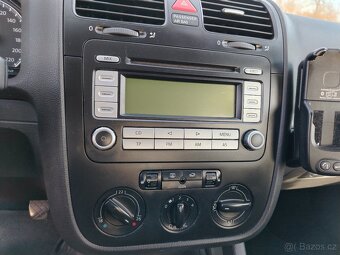 Prodám Volkswagen Golf 5 po servise, STK, v pěkném stavu - 6
