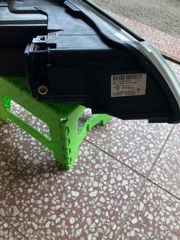 Levý xenon Octavia 2 facelift - 6