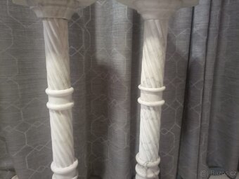 Dva mramorové sloupy - 6