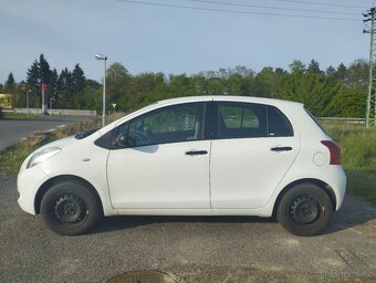 Toyota Yaris 1.0 - Top vzhled - 6