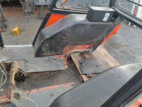 Zetor uřI díly slovenské kabiny 5211-7745. - 6