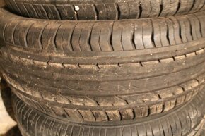 Pneu 235/60/16 - 6
