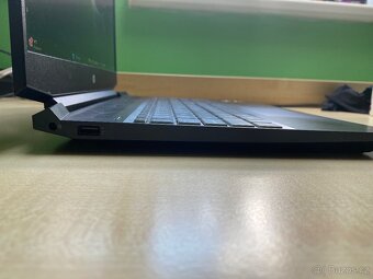 HP PAVILION GAMING 15-Ryzen 5,GTX 1650, SSD 512GB, 15,6" - 6