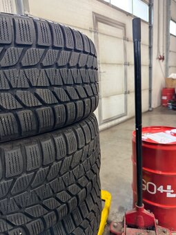 Pneu Bridgestone Blizzak 235/50 R19 - 6