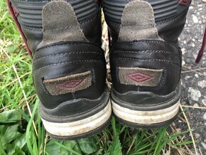Kotníkové boty Umbro vel. 38 - 6