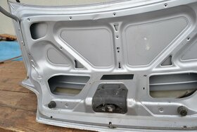 zadní víko kufru , zad. kapota Peugeot 406 r.v. 99 sedan - 6