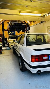 BMW E30 318Is - 6