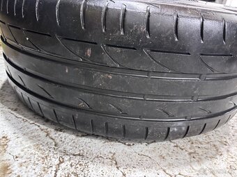 kola Mercedes-Benz - 6