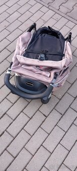 Lehký sportovní kočárek - 6