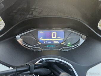 Prodám Honda PCX 2024 Pearl Jasmine White - 6