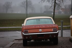 Ford Mustang Hardtop - 6