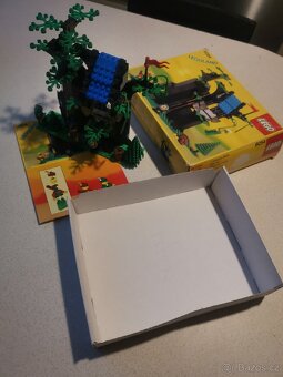 LEGO Castle 6054 Forestmen's Hideout - 6