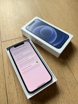 Apple iPhone 12 64GB černý - 6