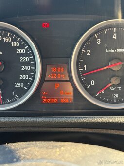 Prodám BMW E92 335i rok 2007 - 6