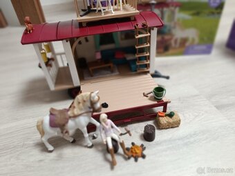 Stavebnice Schleich Karavan pro kamarádská setkání - 6