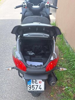 Piaggio MP 300 - 6