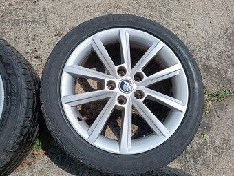 Octavia III - alu 7x17 et49 + letní 225/45/17 - 6