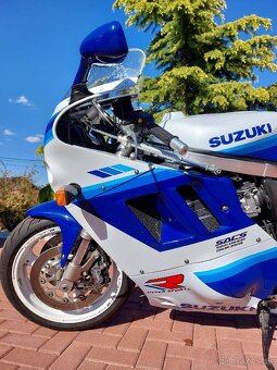 Suzuki GSX-R 1100 - 6