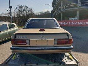 Mercedes SL 500 rok 1985 na renovaci - 6